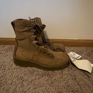 Combat Boots NWT Coyote Brown